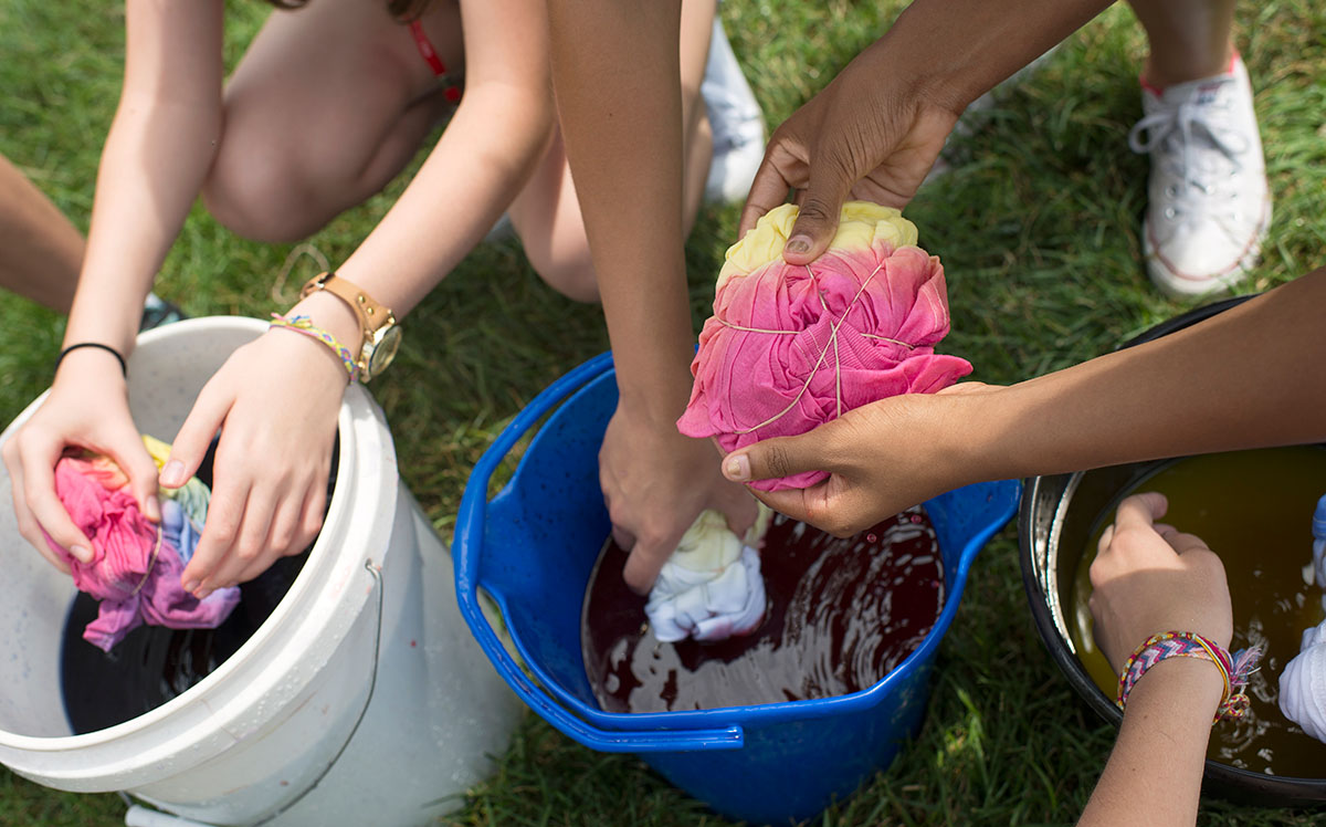 Campers tie-dye clothing items during VAMPY Stock Sunday, July 3. (Photo by Tucker Allen Covey)