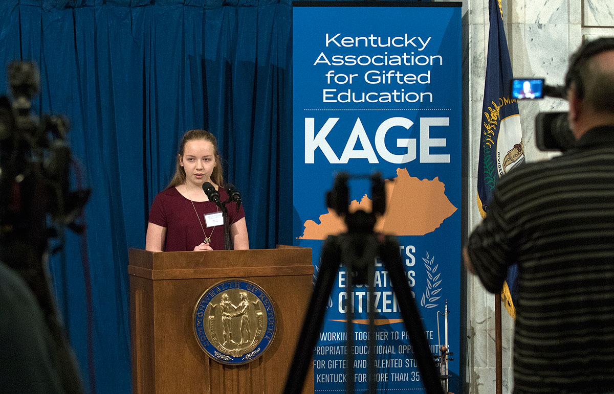 2015 KAGE Distinguished Student Rachel Ritchie speaks about her project raising funds for a handicapped-accessible playground to be built in her hometown, Vine Grove. (Photo by Sam Oldenburg)
